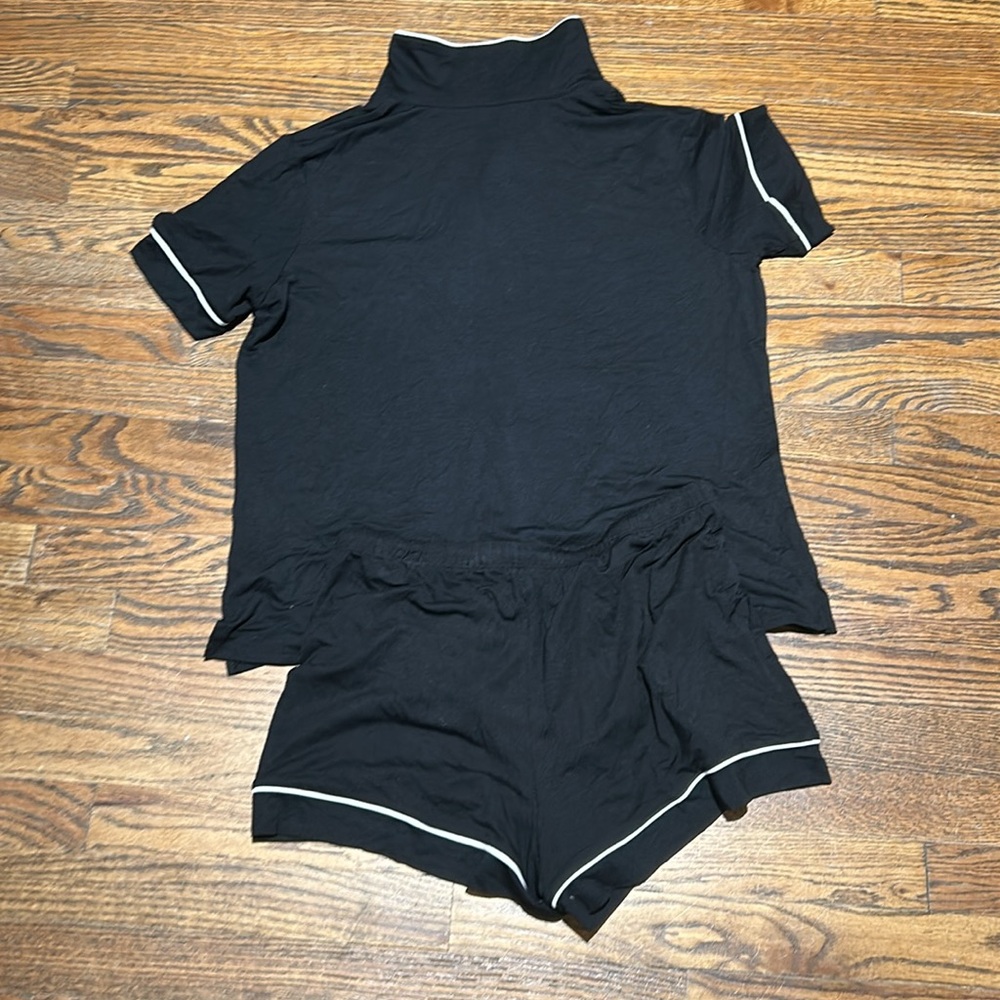 Pajama Set - Picture 3 of 8